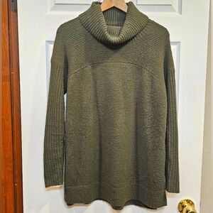 American Eagle Olive Green Ribbed Knit Turtle Neck Tunic Sweater Women's Medium